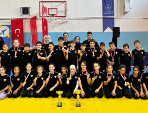 Konya Büyükşehir şampiyon oldu
