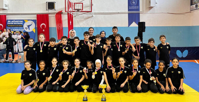 Konya Büyükşehir şampiyon oldu