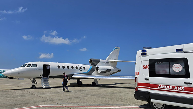 Konya Şehir Hastanesi’ne Van’dan iki bebek uçak ambulansla sevk edildi