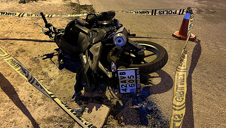 Konya’da ters yönde ilerleyen hafif ticari araç motosiklete çarptı: 1 ağır yaralı