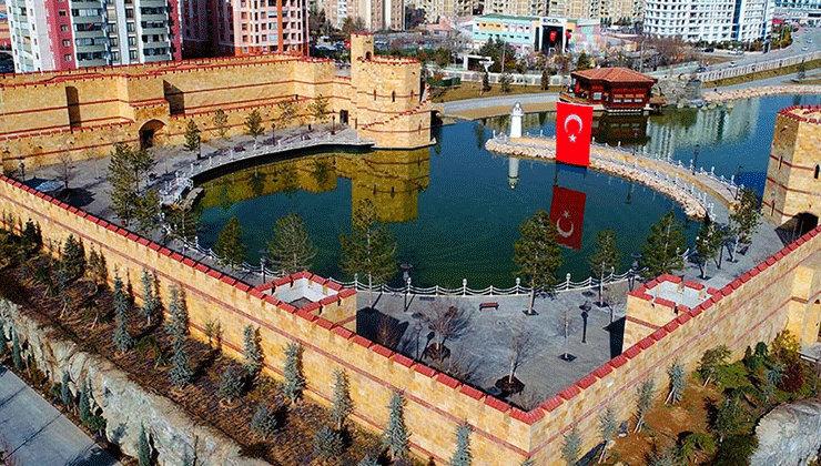 Konya’da yaz geceleri bir başka güzel
