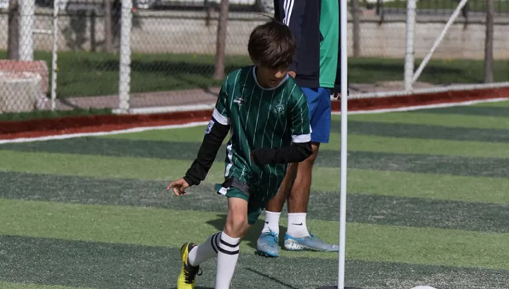 Konyaspor gençlerin yanında