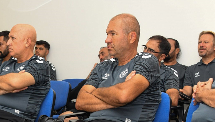 Konyaspor’da antrenörlere eğitim verildi