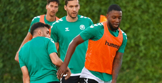Konyaspor’da Bazoer’e milli davet
