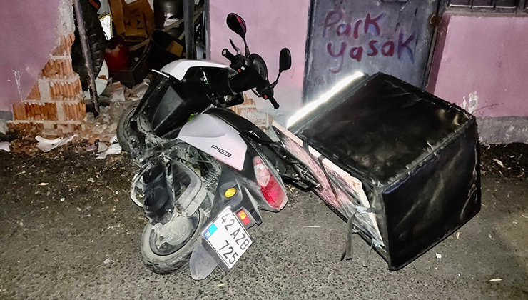 Kulu’da motosiklet duvara çarptı, sürücü yaralandı