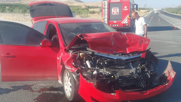 Malatya’da tır ile otomobil çarpıştı: 4 yaralı