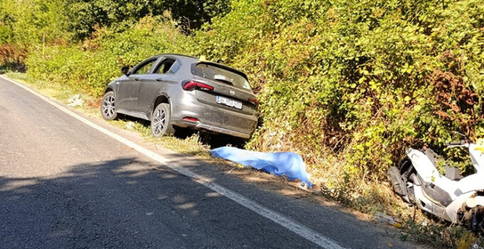 Motosikletle gezmeye gelen karı-koca kazada hayatını kaybetti