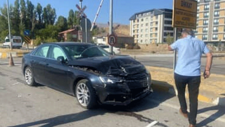 Muş’ta hemzemin geçitte kaza: 2 yaralı