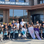 Öğrencilerden huzurevi sakinlerine anlamlı ziyaret