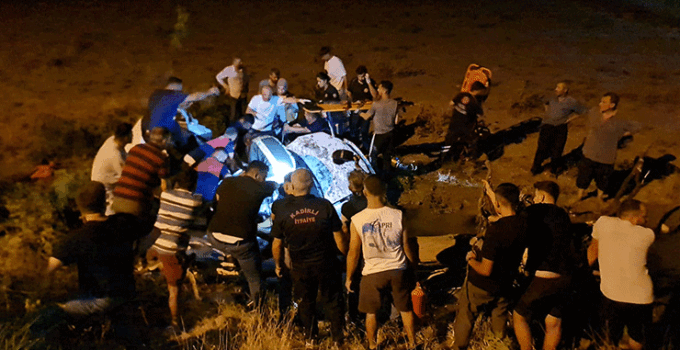 Osmaniye’de otomobil şarampole devrildi: 1 ölü, 1 yaralı