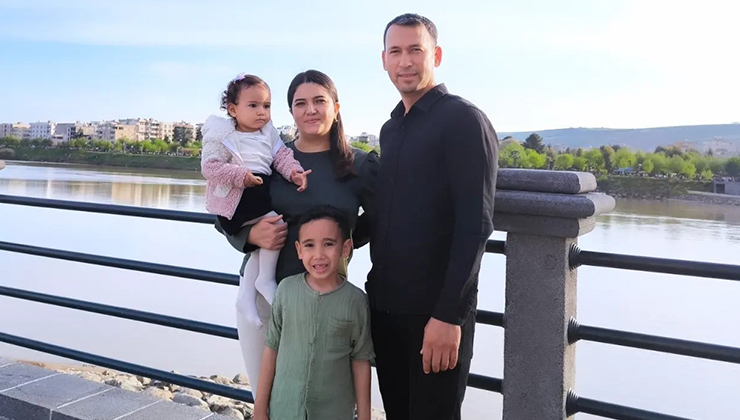 Polis, uyuyan eşini ve 2 çocuğunu öldürdükten sonra intihar etti
