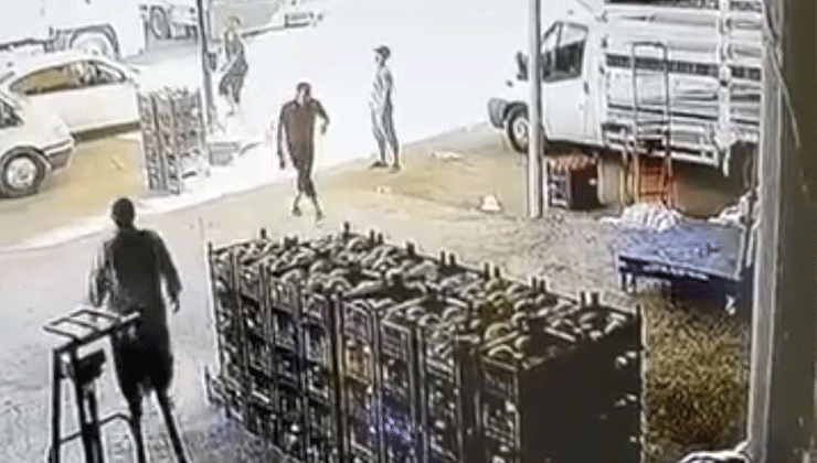 Rüzgarın uçurduğu şemsiyeyi tutmak isterken yaralandı