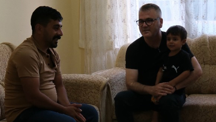 Seydişehir Belediyesi evi yanan vatandaşın yanında