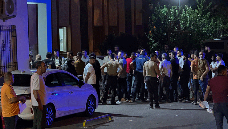 Sokak ortasında saldırıya uğrayan genç hayatını kaybetti