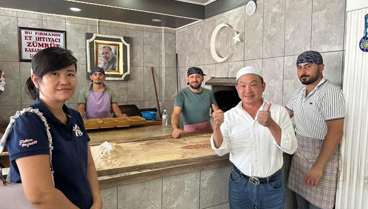Taylandlı turistlerden Konya etliekmeğine tam not