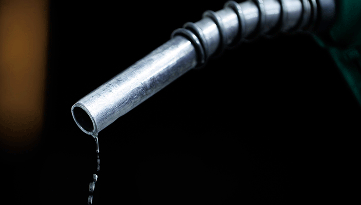 ABD, petrol fiyatı tahminini bu yıl için yükseltti, 2026 öngörüsünü korudu