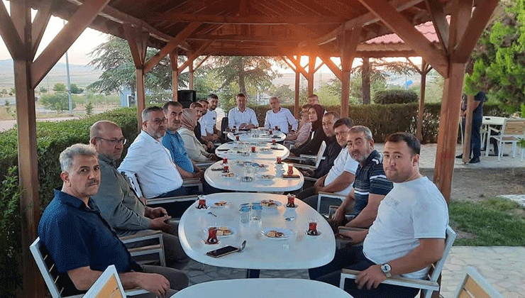 AK Parti Kadınhanı, toplantıda buluştu