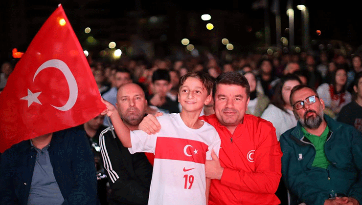 Aksaray’da 12 Dev Adam Coşkusu