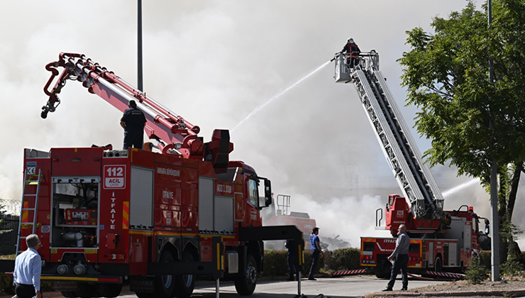 Ankara’da depolama tesisinin çöplüğünde yangın