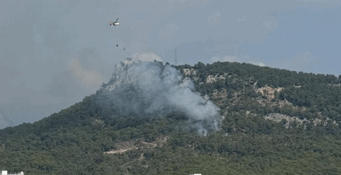 Antalya’da çıkan orman yangınına müdahale ediliyor