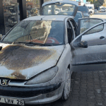 Antalya’da seyir halindeki otomobil yandı