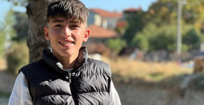 Babasının bıçakladığı çocuk hayatını kaybetti