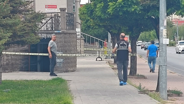 Cami tuvaletinde bıçaklı kavga: 1 ağır yaralı