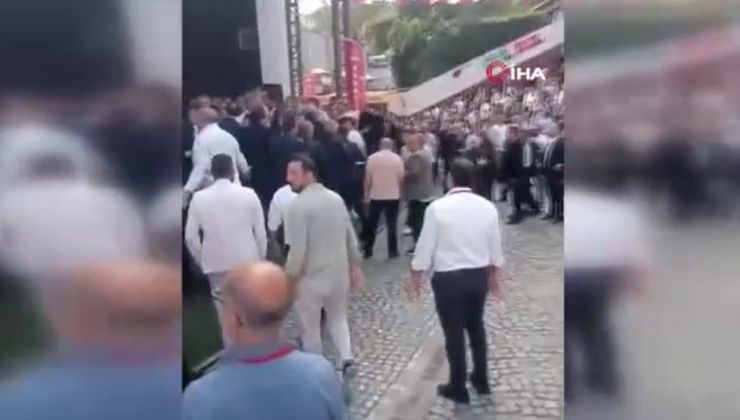 CHP Esenyurt İlçe Kongresinde kavga: O anlar kamerada