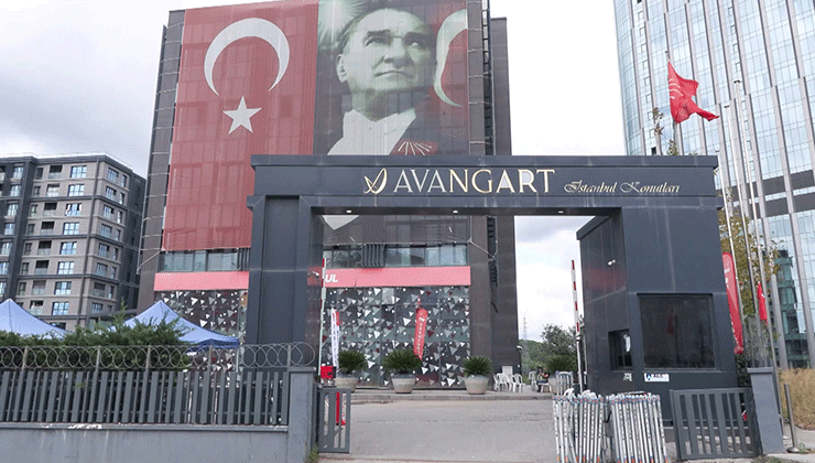 CHP’nin eski İl Başkanlığı binasında MYK öncesi güvenlik önlemleri