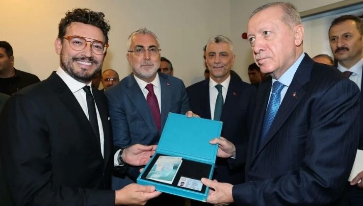 Cumhurbaşkanından ünlü şefe turkuaz kart