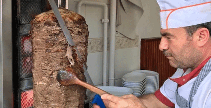 Döner ustası evinde asılı halde bulundu