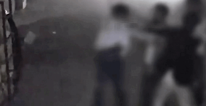 Döve döve bayılttılar, araya giren kızları da darbettiler