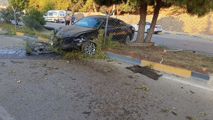 Gaziantep’te kontrolü kaybolan otomobil refüje çıktı: 1 yaralı