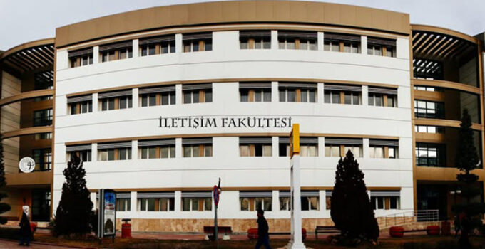 İletişim alanında uzman isimden veda