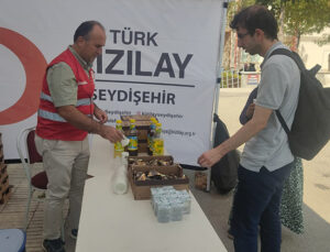 Kızılay’dan üniversite öğrencilerine sıcak karşılama