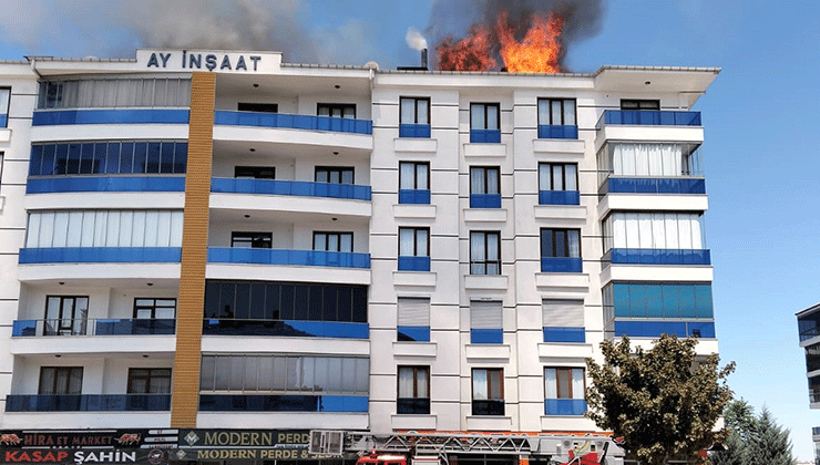 Konya’da 5 katlı apartmanda yangın paniği