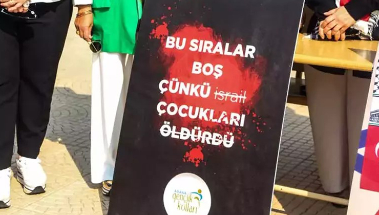 Konya’da duygulandıran “Boş Sıralar” ile Gazzeli çocuklar anıldı