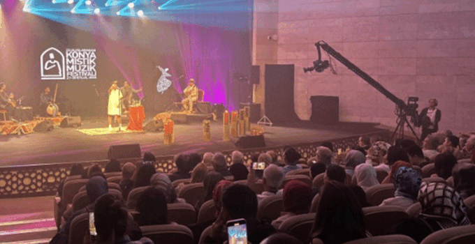 Konya’da Latin rüzgarı esti