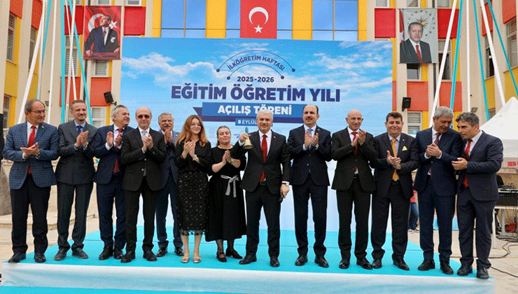 Konya’da yeni eğitim öğretim yılının başlamasıyla tören düzenlendi