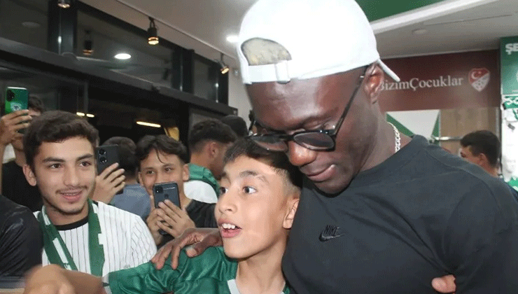 Konyaspor futbolcular taraftarla buluştu