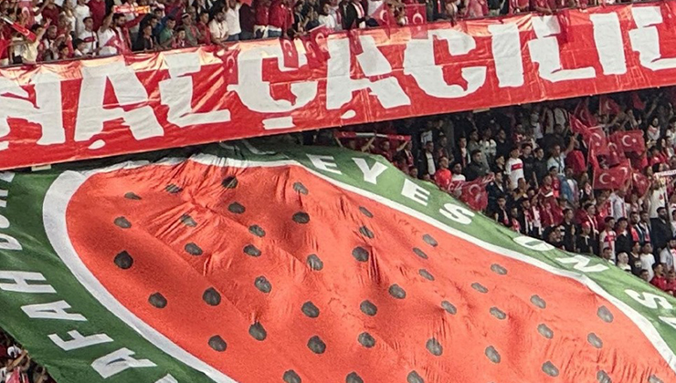 Konyaspor taraftarı Gazze’yi unutmadı