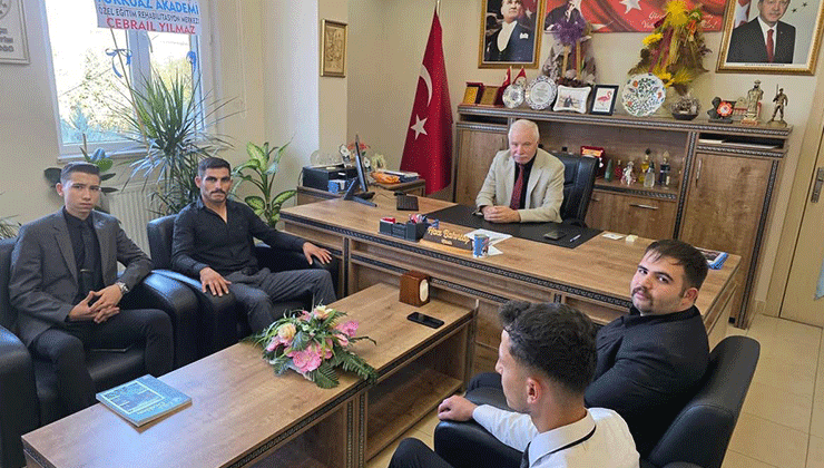 Kulu Ülkü Ocakları’ndan İlçe Milli Eğitim Müdürlüğü’ne ziyaret