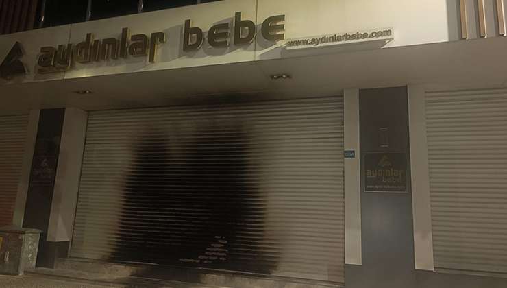 Mağazayı ateşe verdi, o anları da kayıt altına aldı