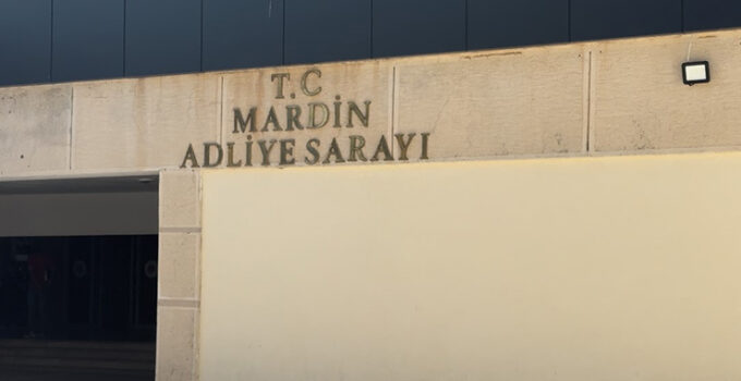 Mardin’de babasını patlayıcıyla öldürmek istediği öne sürülen sanığın yargılanması başladı