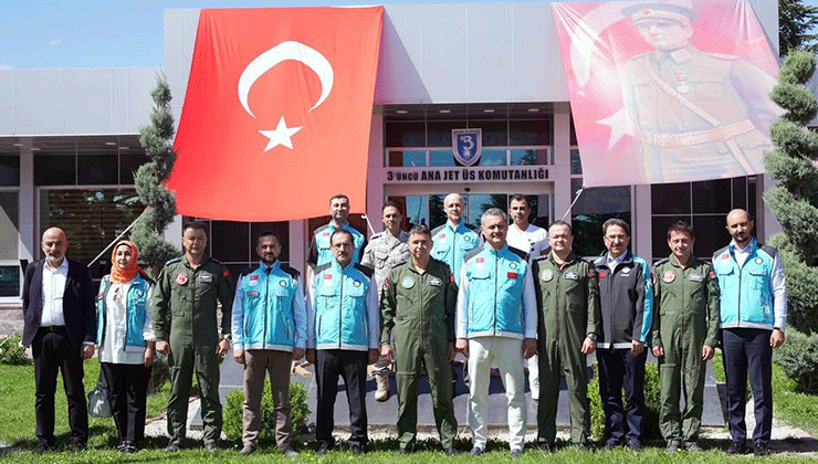 Müdür Yavuz’dan 3’üncü Ana Jet Üs Komutanlığına ziyaret