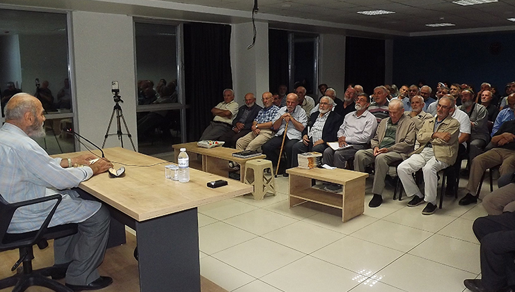 “Osmanlıca kitaplar meydanda yakıldı”