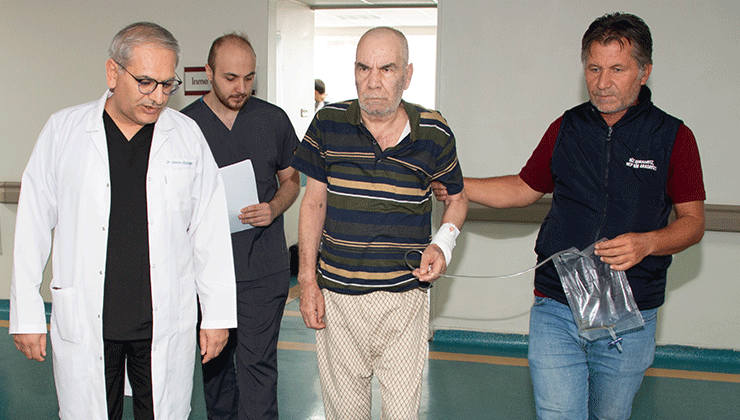 Şah damarları tıkalıydı, Selçuk Üniversitesi Tıp Fakültesinde sağlığına kavuştu