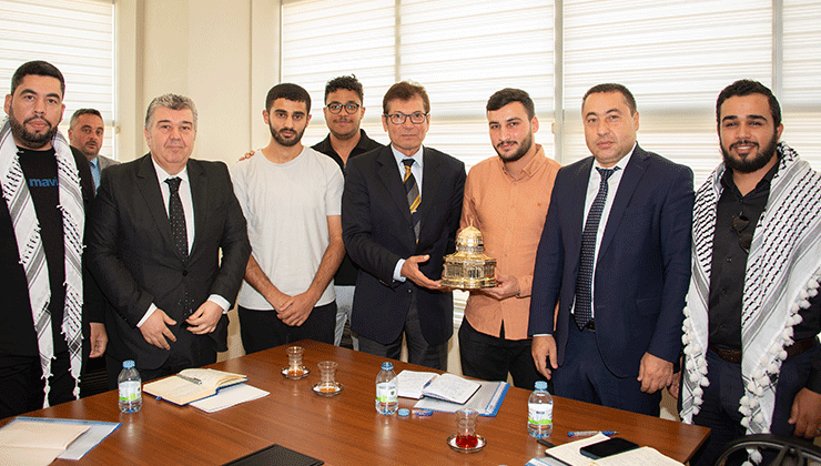 Selçuk Üniversitesi Yönetimi Filistinli öğrencilerle buluştu