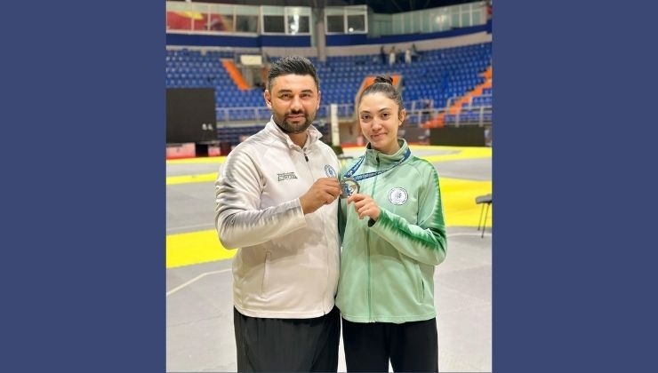 Selçuklulu Zeynep Duru’dan gümüş madalya