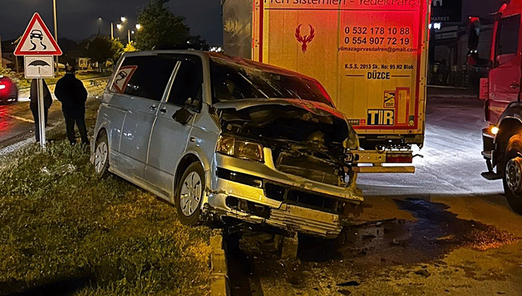 Ters istikamete giren araç ağaçlara çarparak durabildi: 1 yaralı